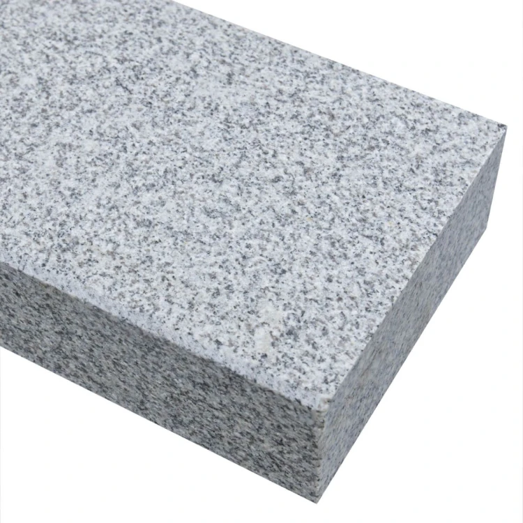 opornik-granitowy-obrzeza-ogrodowe-g603-new-bianco-cristal-plomieniowany-100x6x20-cm (1).jpg